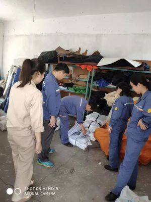 強化質量監督 筑牢安全防線——采購部加大勞保防護用品質量抽查力度